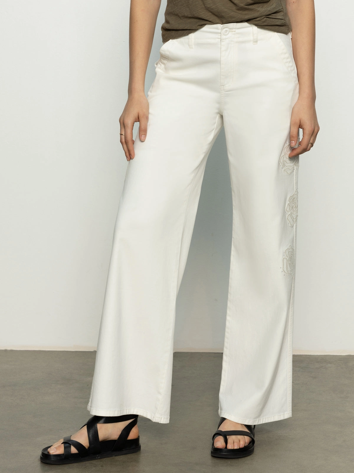 Fitness wear Rosette Army High Rise Pant Powdered Sugar