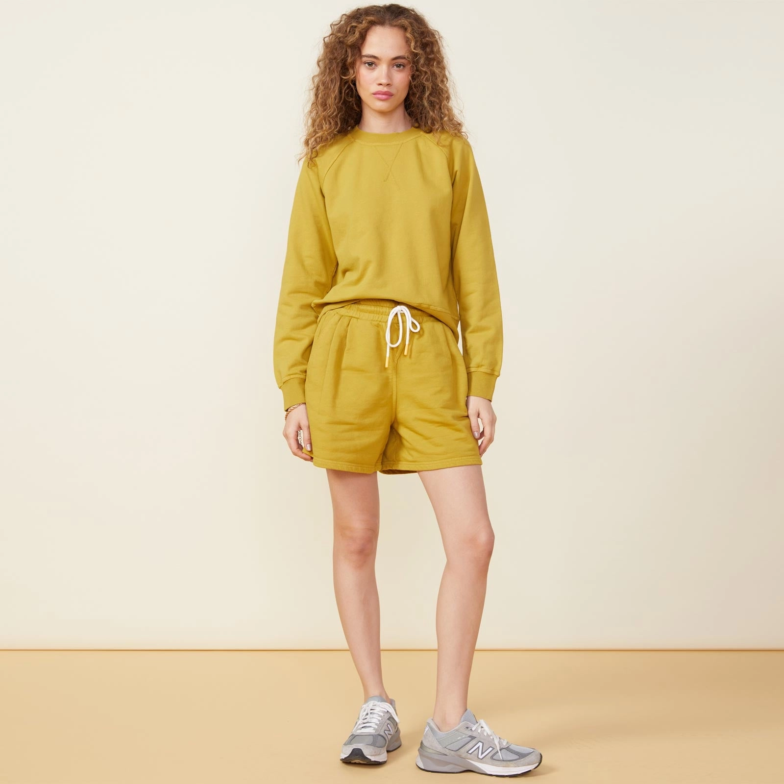 Flattering Fits 90's Classic Raglan