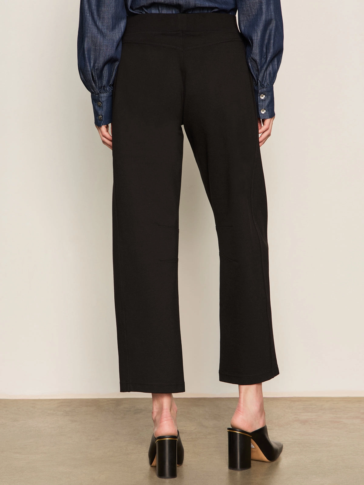 Flattering Style Ponte Barrel Trouser Black