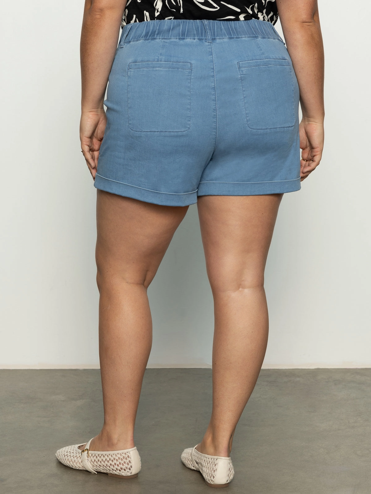 Flexible Feel Renegade Short With The Tides Extended Sizing