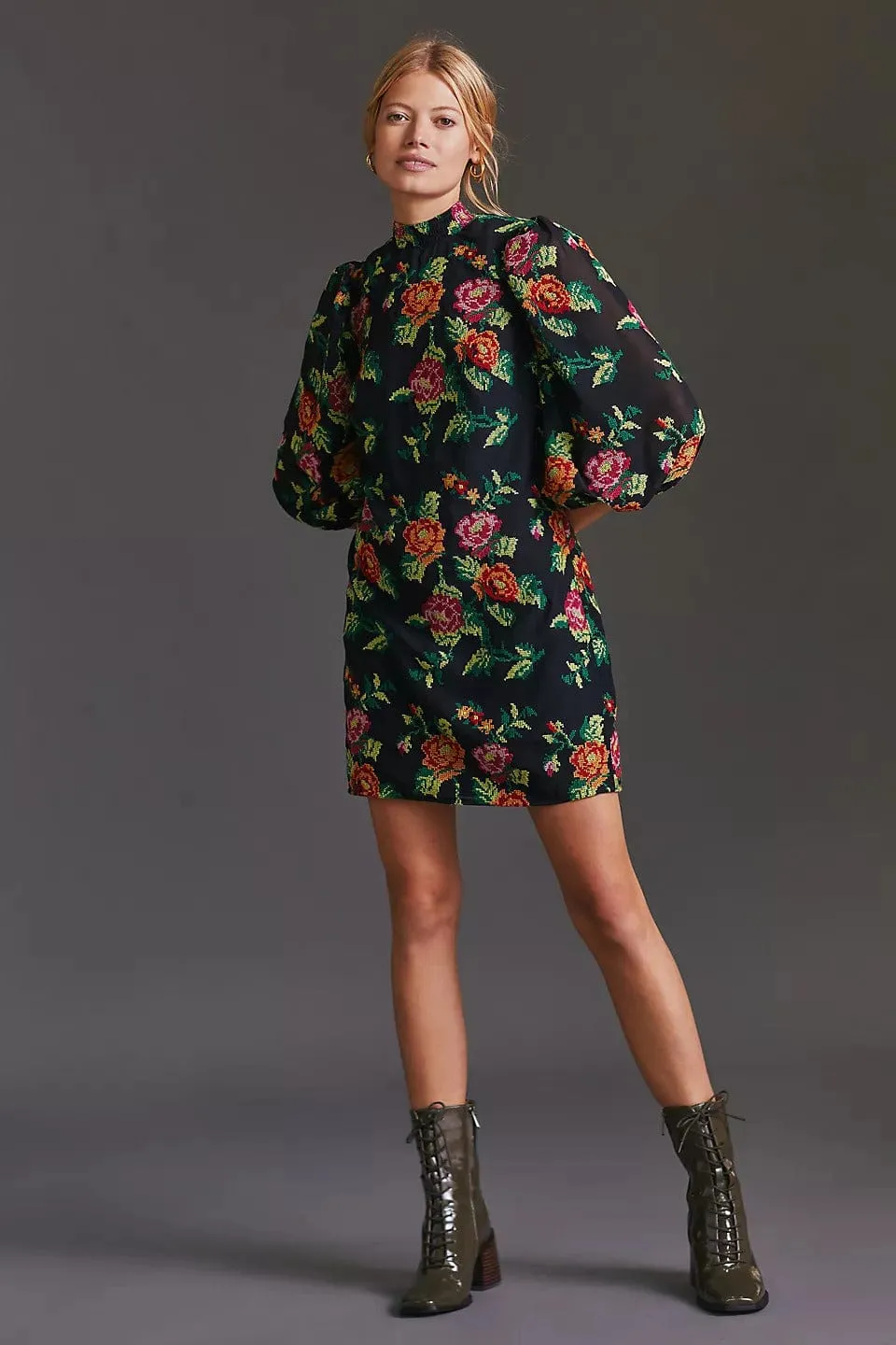 Fashionable above-the-knee gown Embroidered Mini Shift Dress - Rose