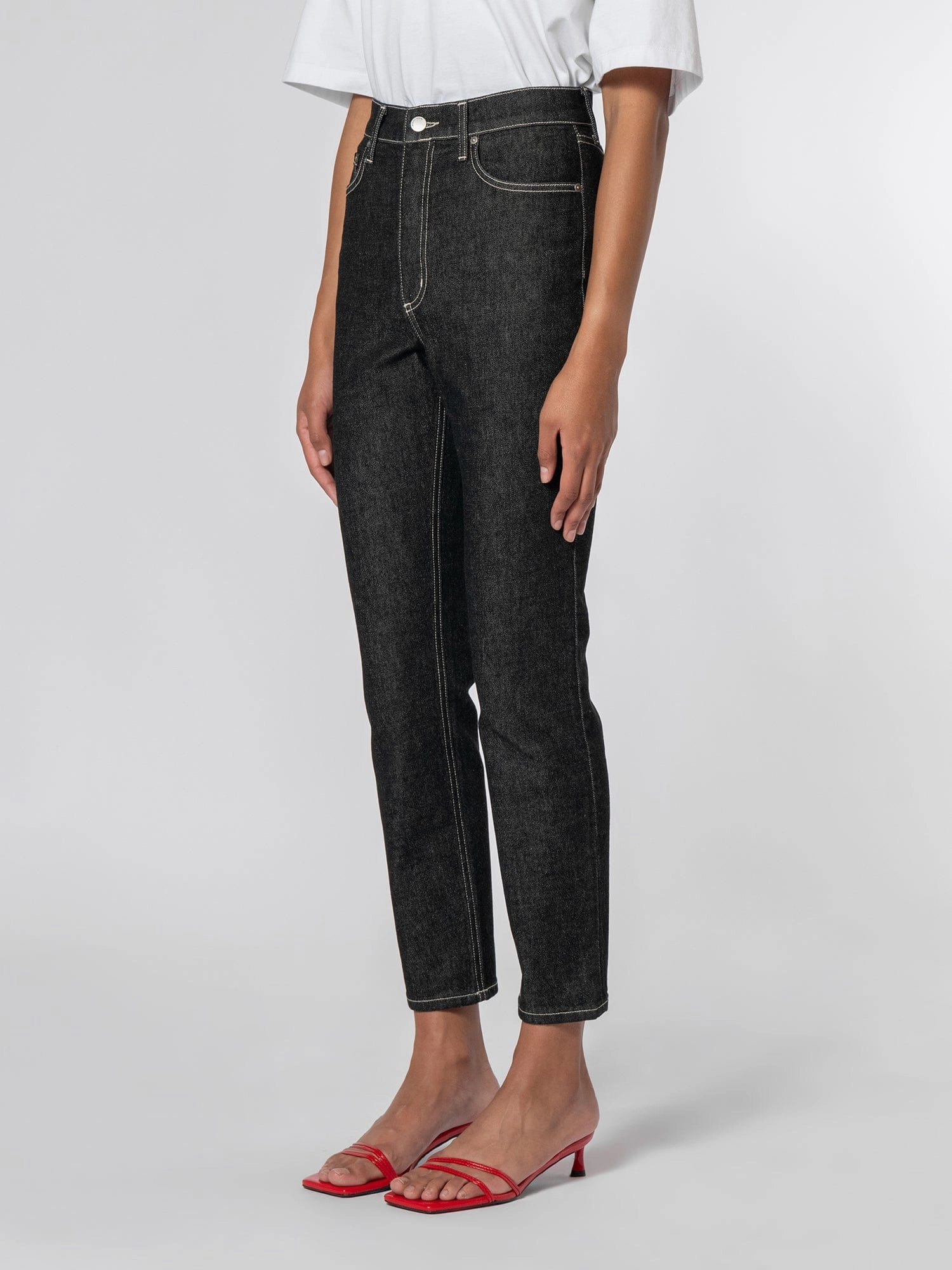 Frankie Jean Tar Luxury Mode