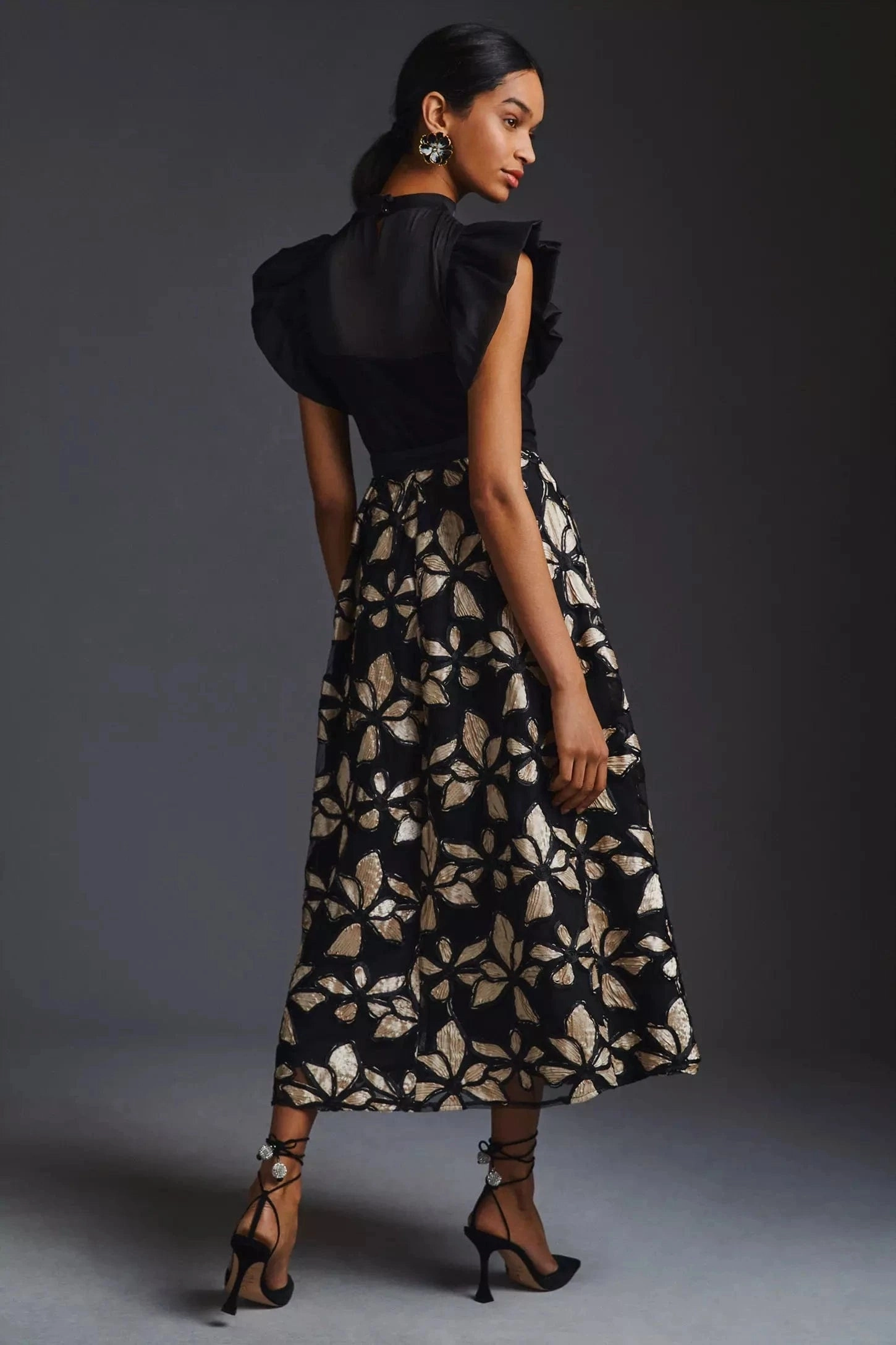 Fresh Layer Floral Applique Skirt