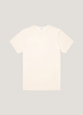 Men's Classic T-shirt in Undyed Travel Casual Timeless Outfit Style