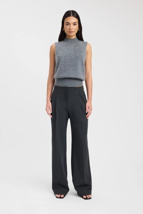 Geneva Tank figure-hiding