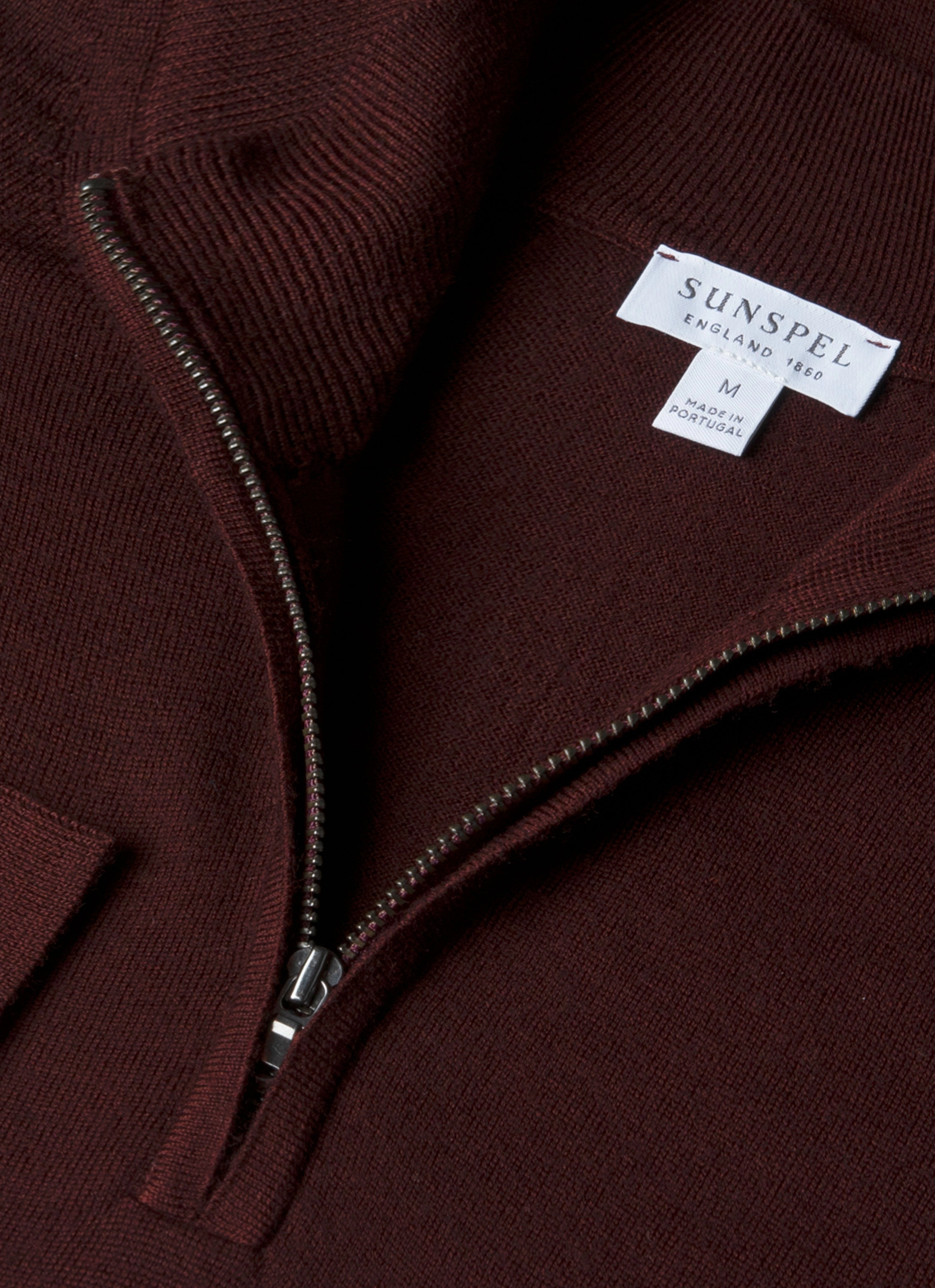 Half-high Neck Men's Extra-Fine Merino Zip Neck in Bakelite