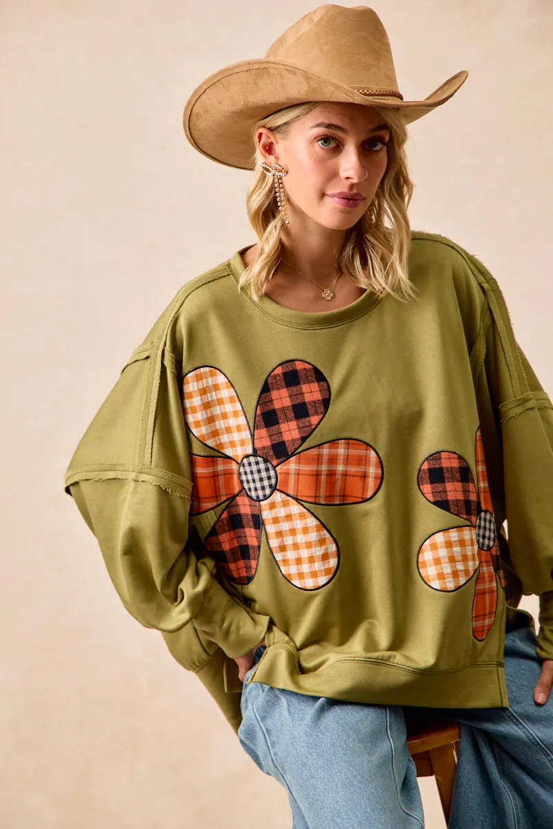 IT3426G-28 | PLAID MIX FLOWER PATCHWORK FRENCH TERRY SWEATSHIRT Streetwear vibe Sophisticated Look