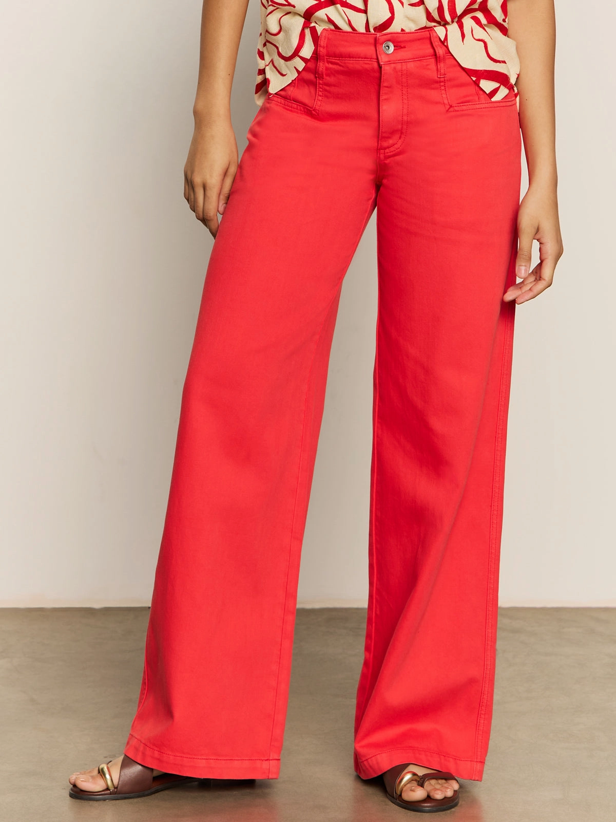Travel-Ready distressed design Highland Wide Leg Standard Rise Pant Cayenne