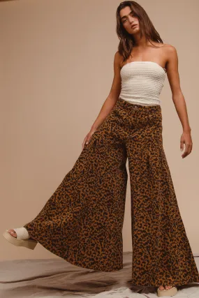 Contrast Trim IB1531R-03 | LEOPARD DENIM WASHED WIDE PANTS