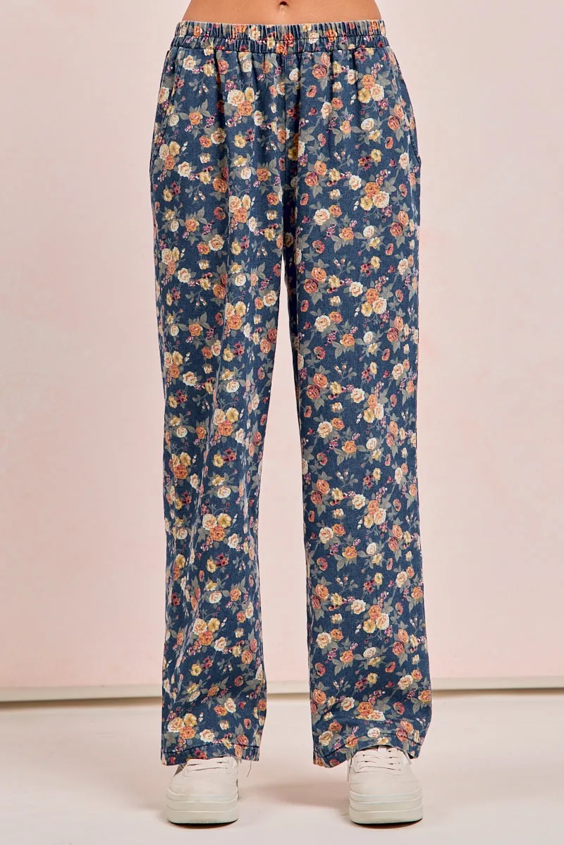 Travel Ready Fit Embroidered Detail IB1591R-03 | WASHED FLORAL PRINT DENIM PANTS WITH AND WIDE FIT