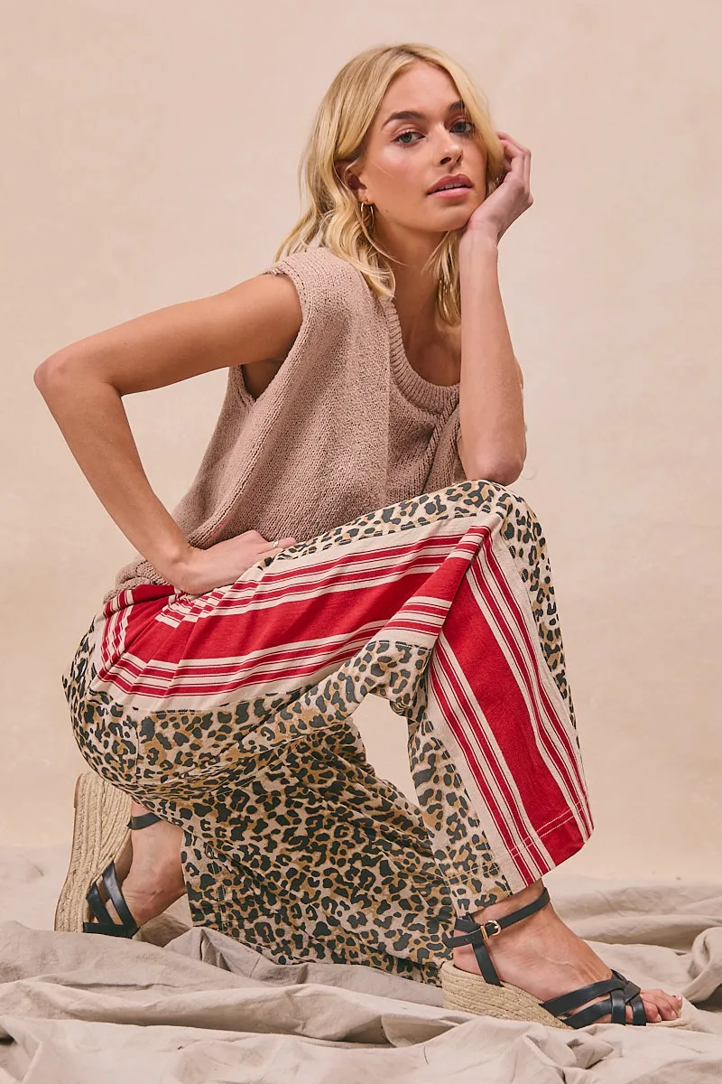 Sporty Touch IB1738-02 | LEOPARD PRINT SIDE CONTRAST AND TUCKING WELT POCKETS DETAIL DRAWSTRING WIDE PANTS