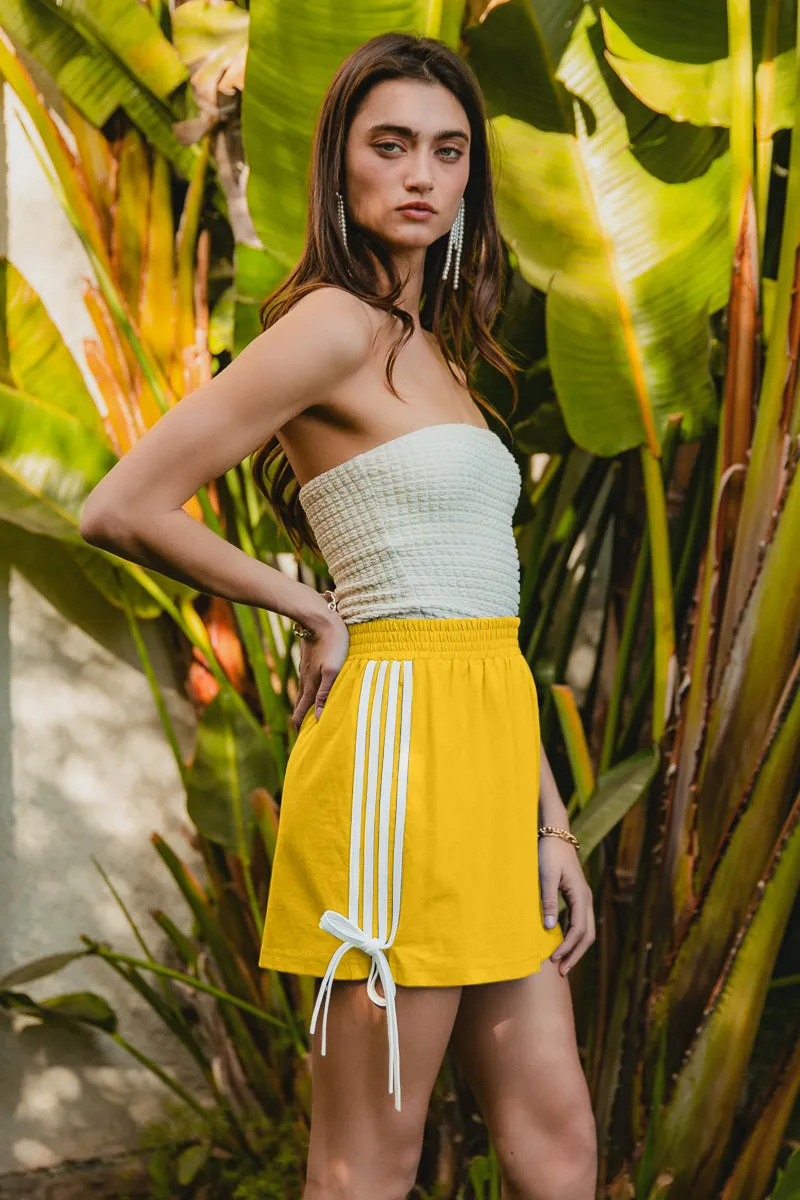 IB1754-01 | SOLID WITH STRIPE TAPE DETAILS WIDE SHORTS Plaid detail