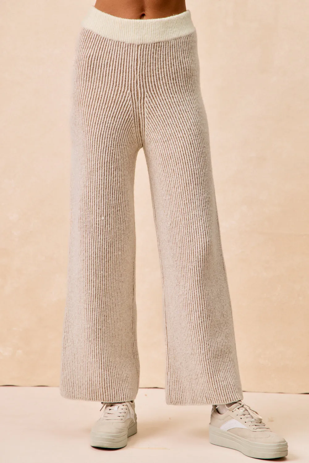 IB1813S-02 | TWO TONE RIB TEXTURED KNIT PANTS Chic Urban Zip Pockets