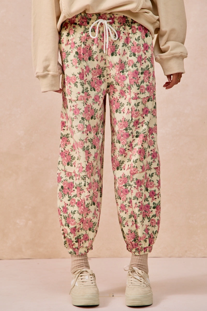 IB1829-01 | FLORAL PRINTED TWILL PANTS WITH ELASTIC BAND Layer Friendly Everyday Active Style