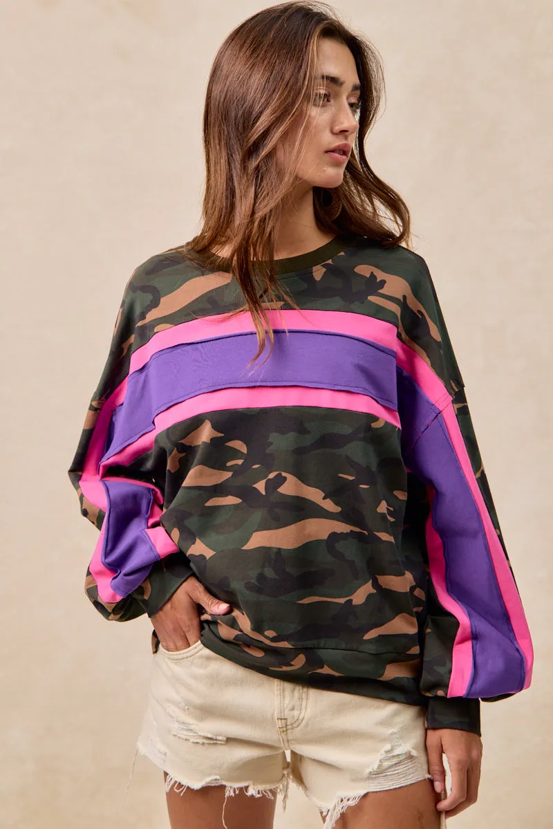 Daily Commute Wear IT1485S-03 | CAMO FRENCH TERRY COLOR BLOCK TOP WITH CUT EDGE