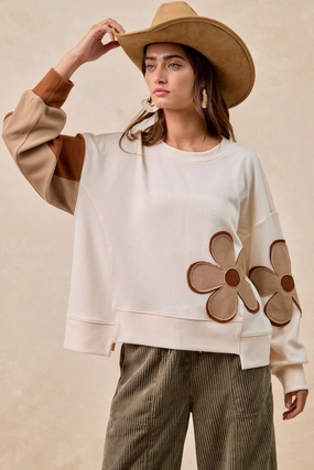 Smart Casual IT3518S-02 | TEXTURED RIB FLOWER PATCHWORK TOP WITH UNEVEN HEM