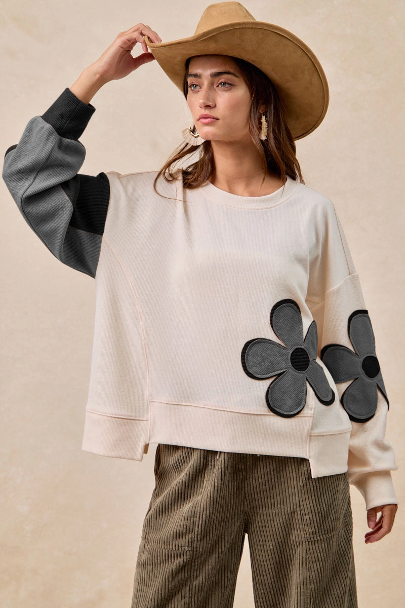 IT3518S-02 | TEXTURED RIB FLOWER PATCHWORK TOP WITH UNEVEN HEM Outdoor Friendly