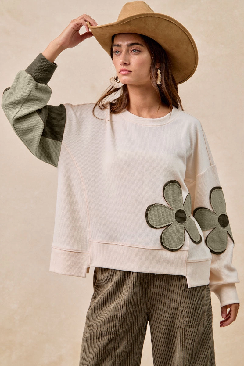 Urban Cool Minimal Edge IT3518S-02 | TEXTURED RIB FLOWER PATCHWORK TOP WITH UNEVEN HEM