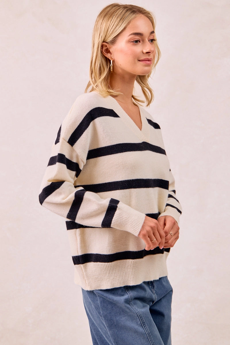Urban Fit IT4307R-01 | SOLID STRIPED KNIT SWEATER TOP WITH V-NECKLINE