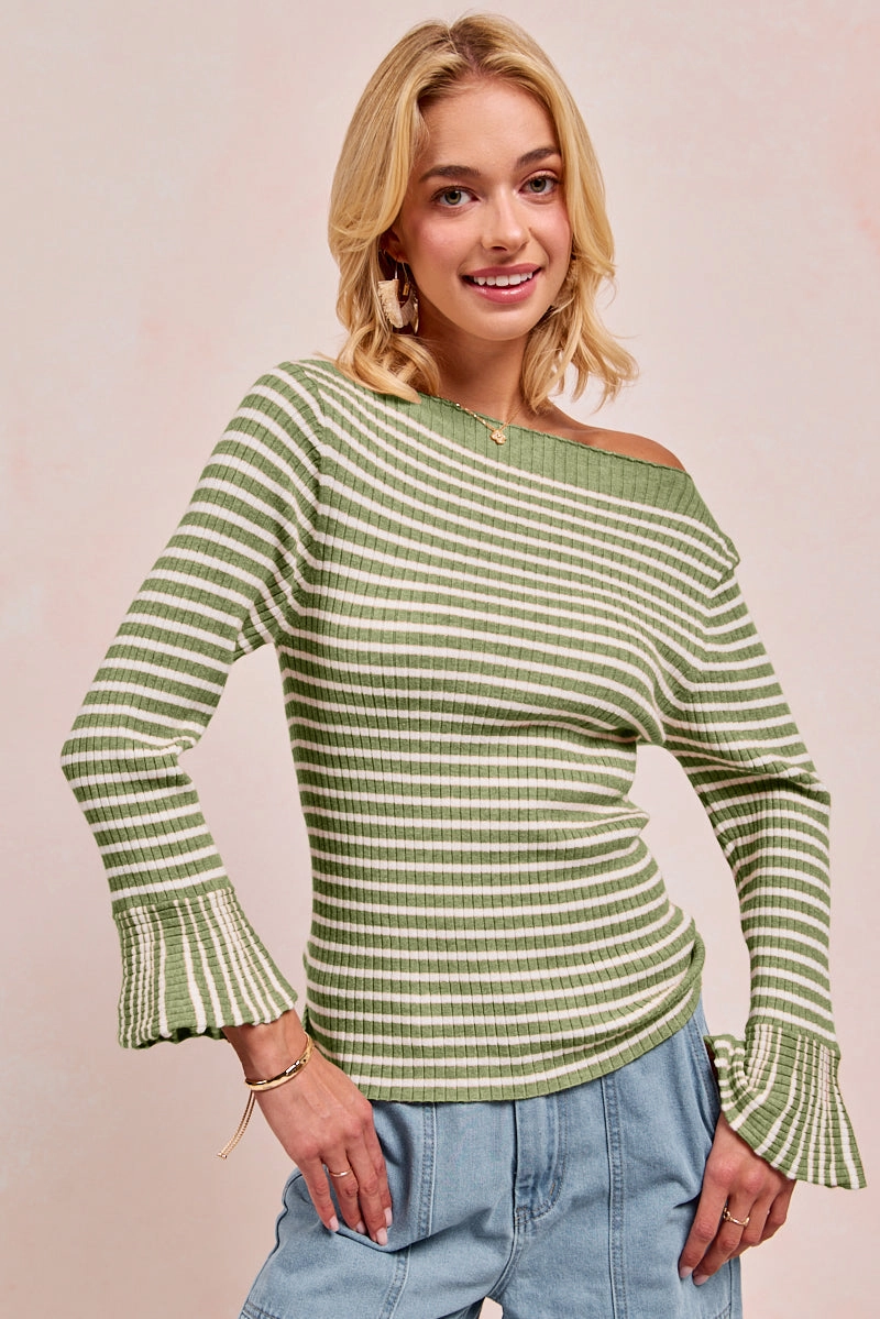 Thermal Lining Simple Outer IT4419S-01 | STRIPE RIB KNIT TOP WITH FLARE SLEEVES BOAT NECK