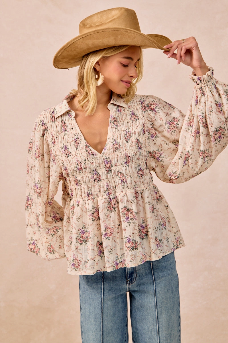 Basic Essential Layer Clean Outer IT4443S-01 | FLORAL PRINTED WOVEN V NECK TOP WITH SMOKED DETAIL