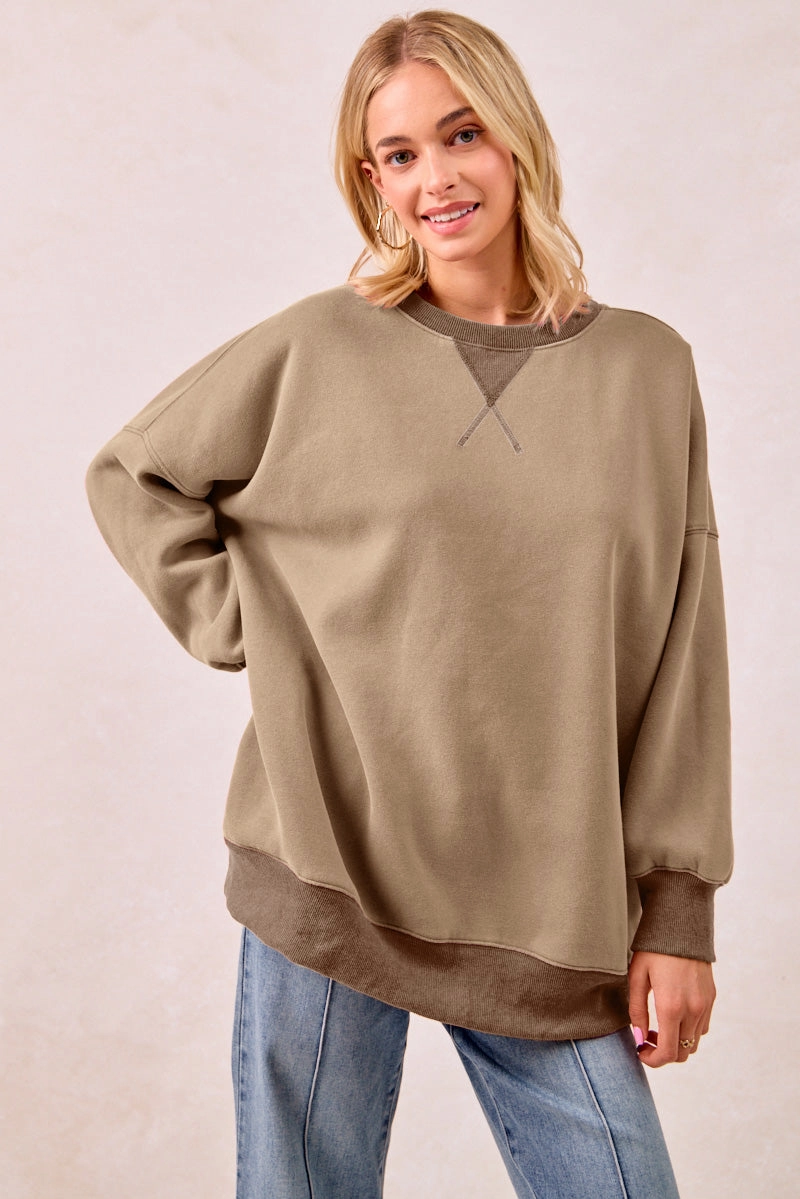 Comfy Essentials IT4471G-01 | RIBBED V-INSERT WASHED FLEECE OVERSIZED SWEATSHIRT
