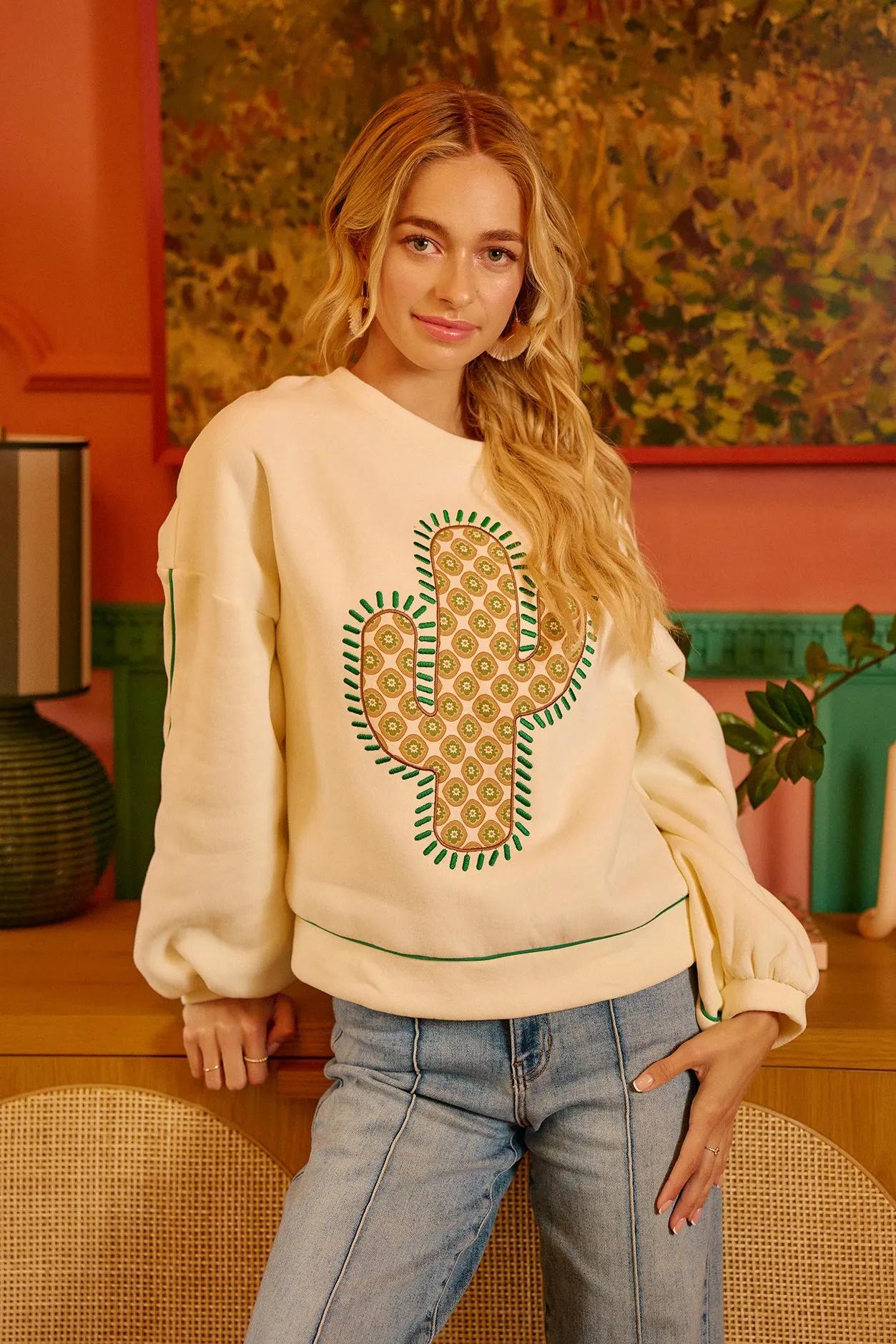 Eco Nice IT4475K-01 | CACTUS EMBROIDERED FLEECE SWEATSHIRT