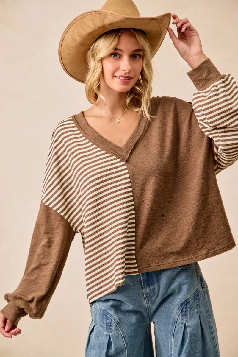 IT4731S-02 | SLUB KNIT WITH STRIPE COMBO V NECK TOP Cuffed hem