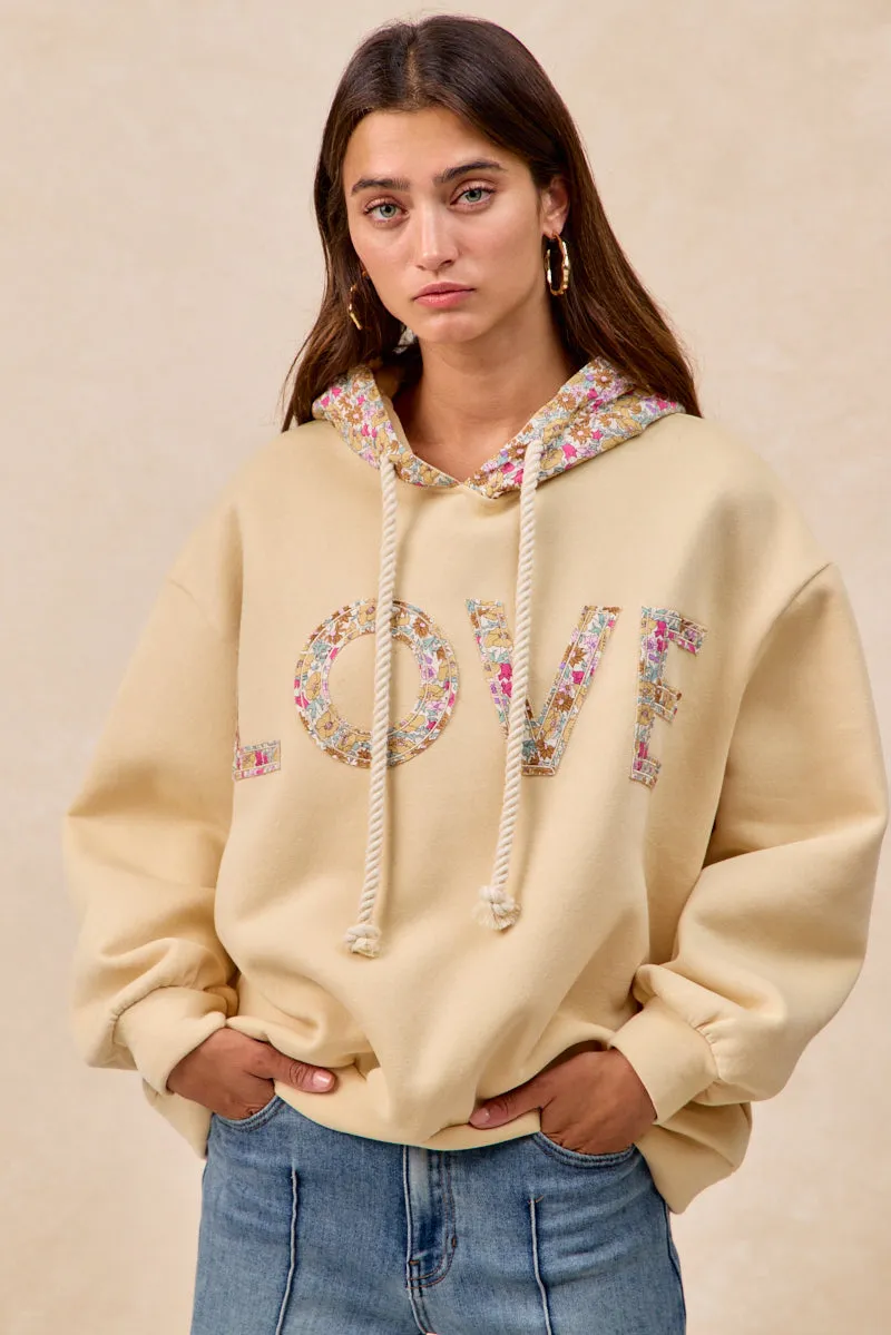 Outdoor Look Basic Essential Layer IT4752S-02 | BRUSHED TERRY LOVE LETTER HOOIDE TOP FLOWER PRINT