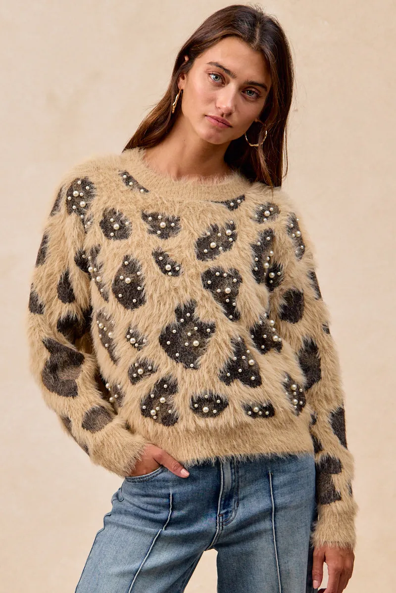 IT4825-01 | LEOPARD ARTWORK FLUFFY SWEATER TOP WITH PEARL Trendy Style Casual Design