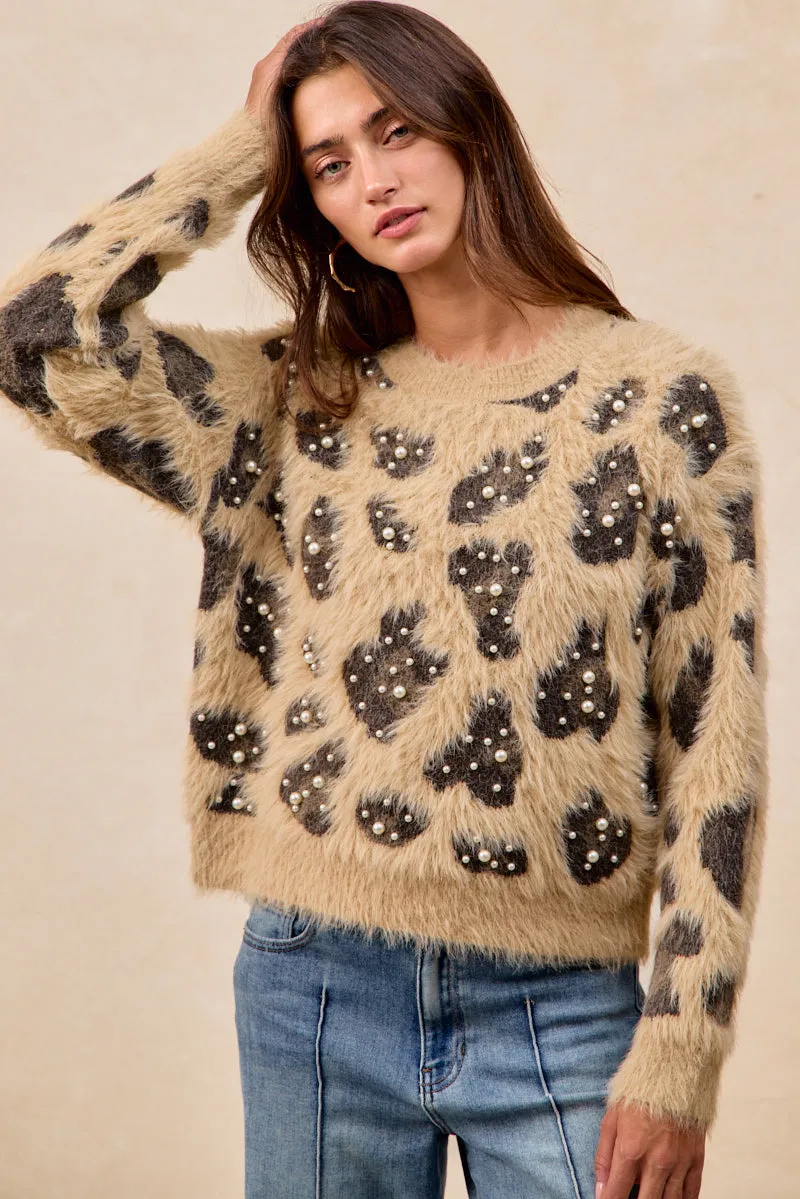IT4825-01 | LEOPARD ARTWORK FLUFFY SWEATER TOP WITH PEARL Commuter Ready Comfortable Leg