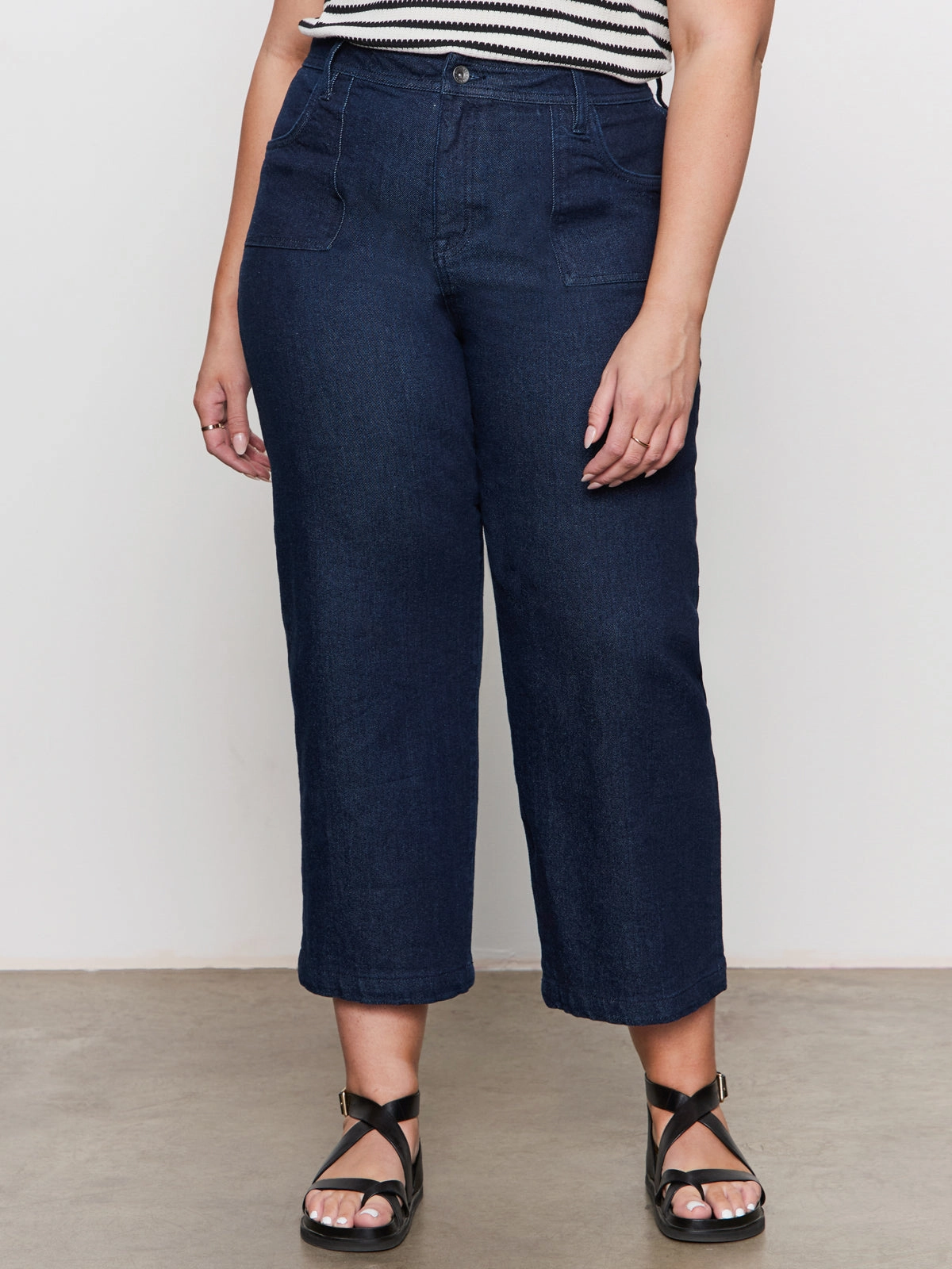 League Crop Jeans Plot Twist Extended Sizing Side Pockets Easy Care