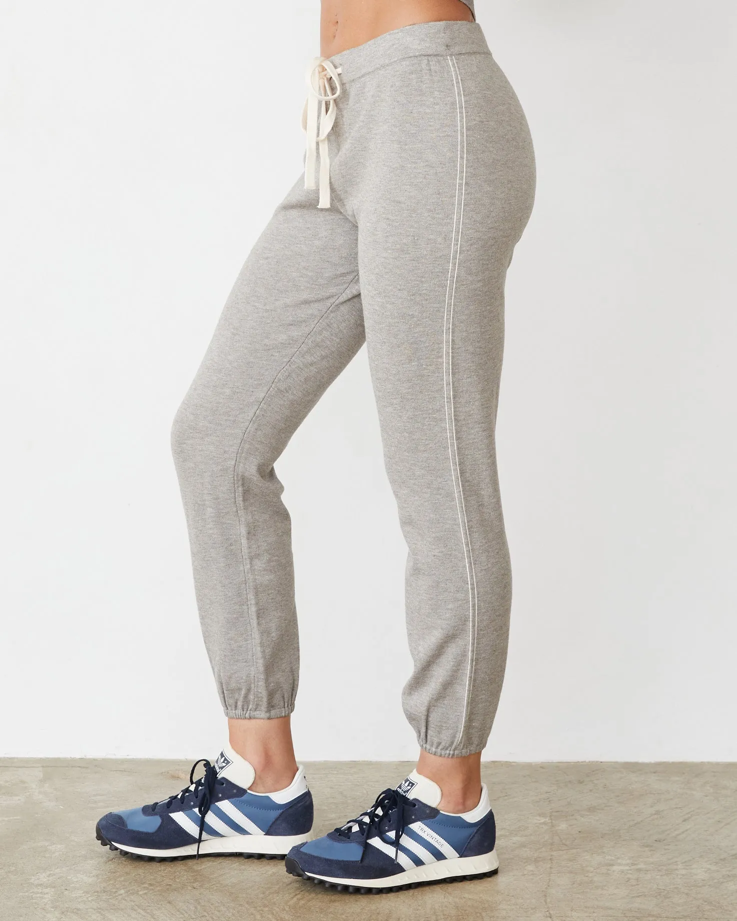 Lightknit Contrast Stitch Vintage Sweat Professional Cut