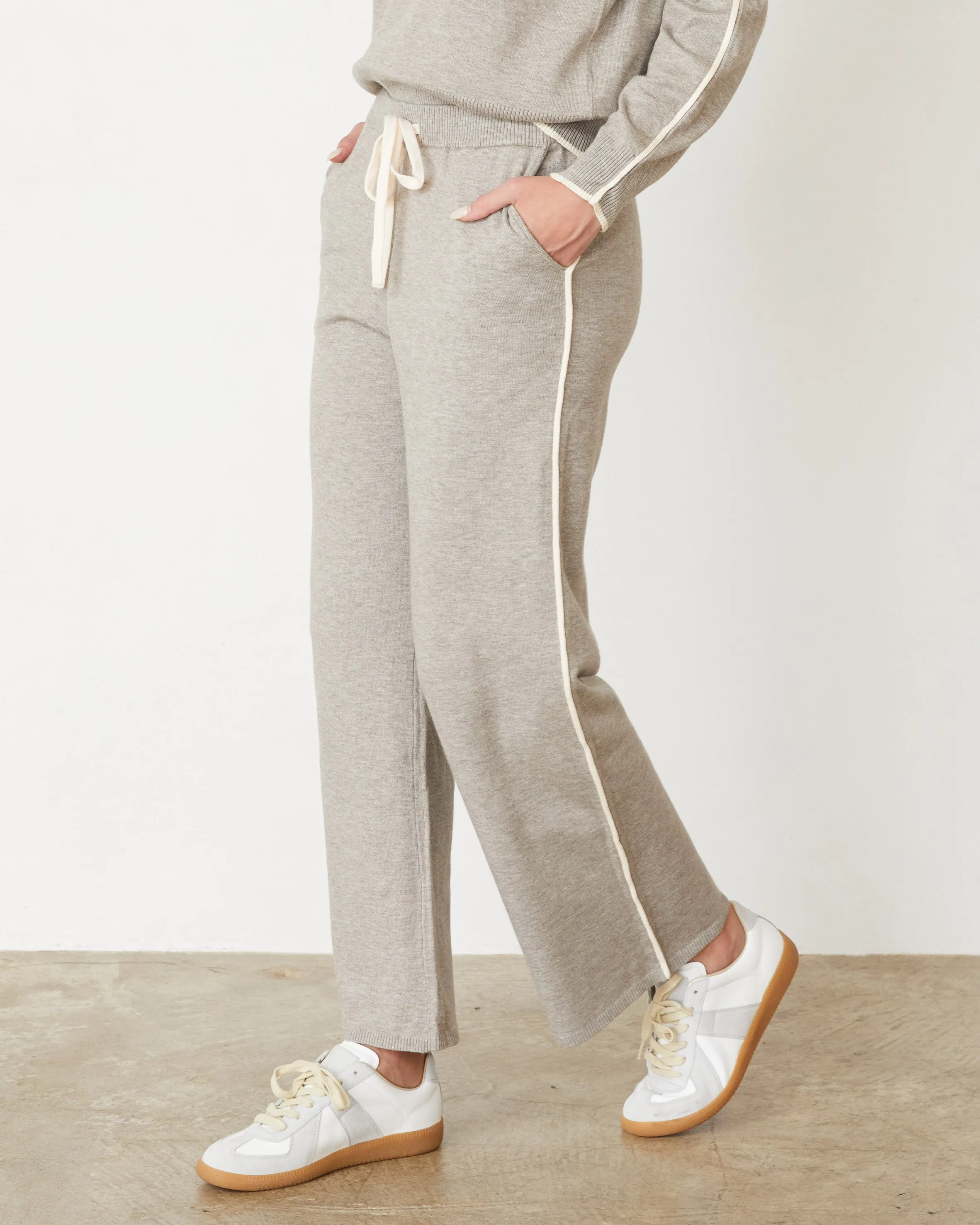 Lightknit Pant With Contrast Piping Modernized Style