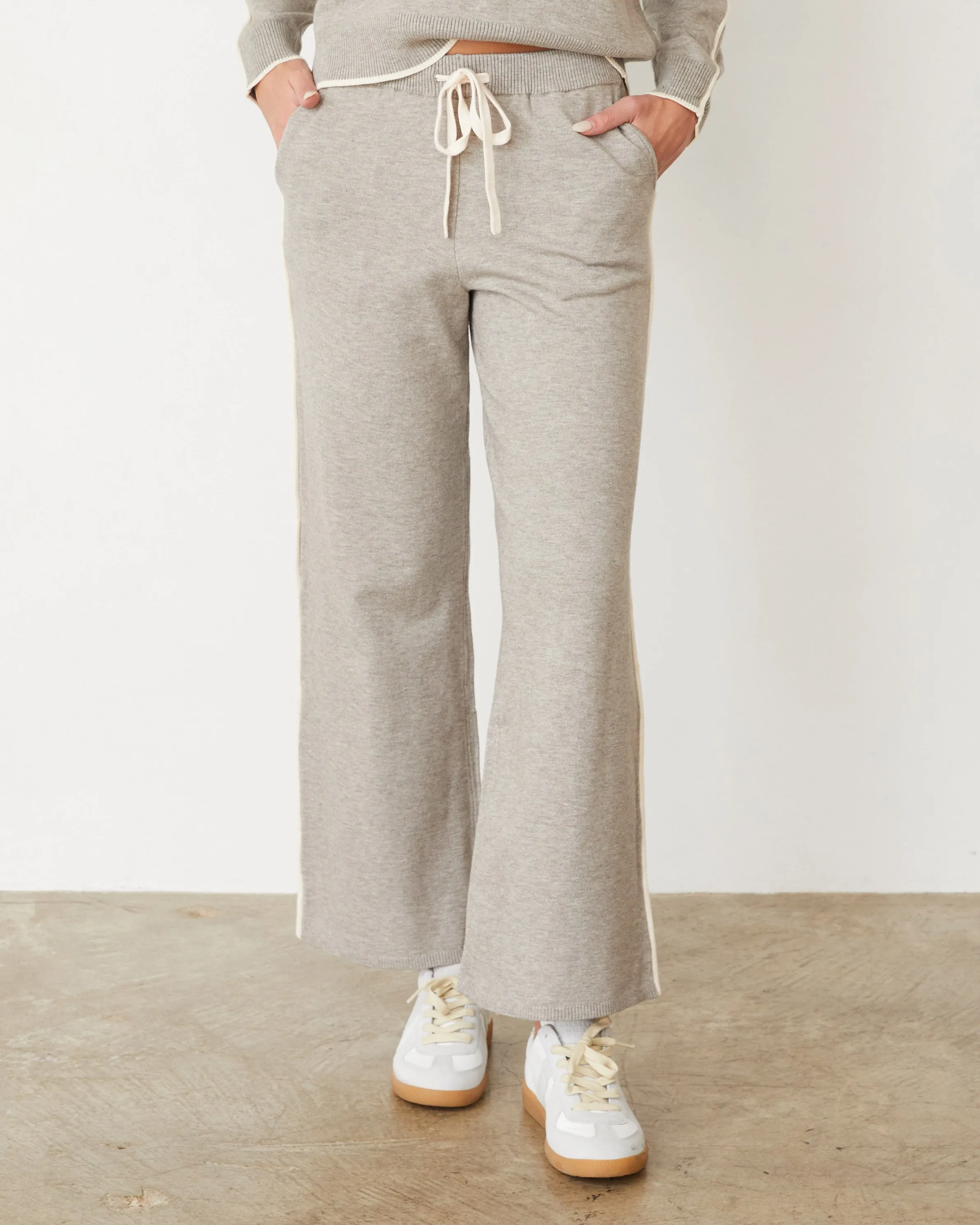 Lightknit Pant With Contrast Piping Modernized Style