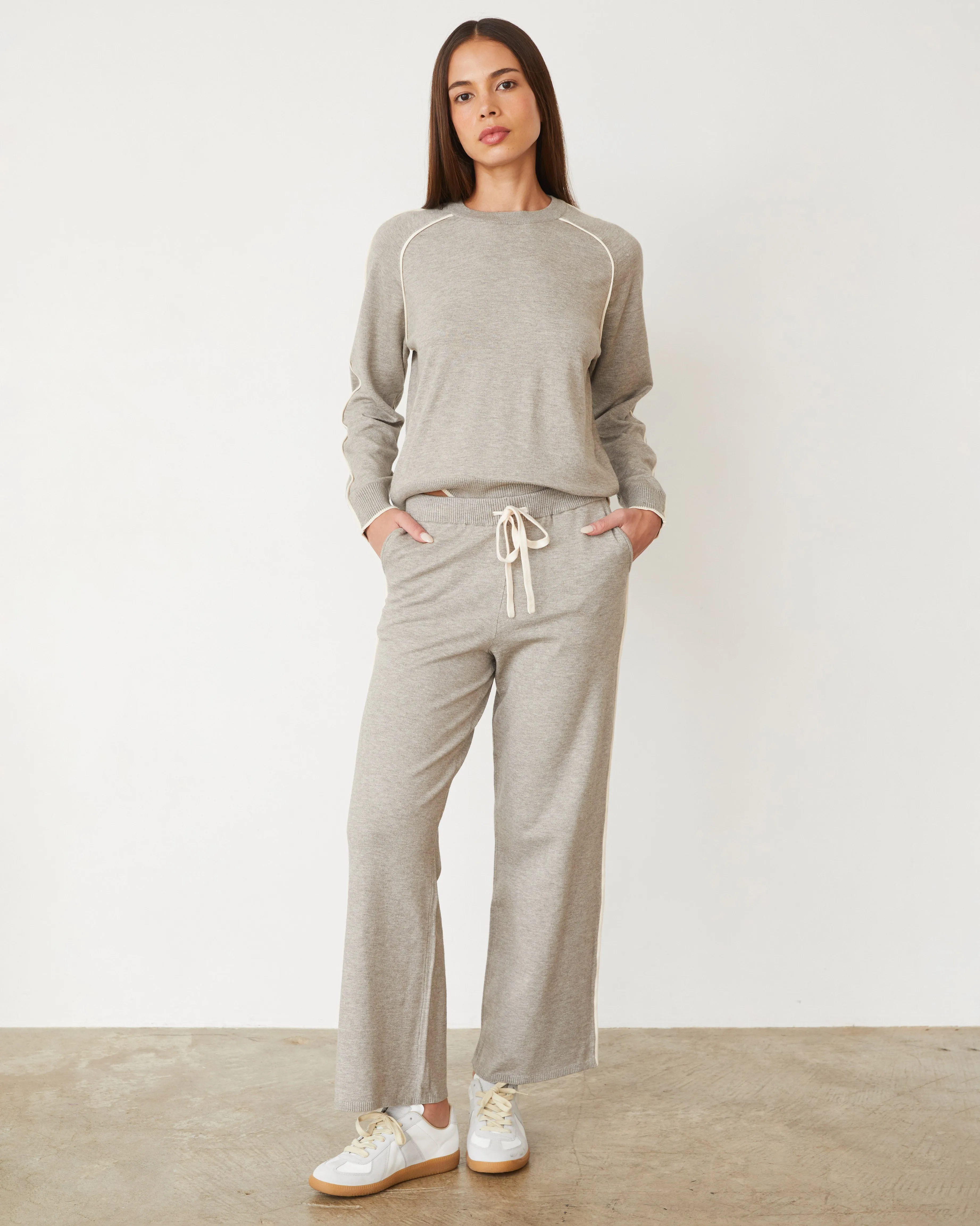 Lightknit Pant With Contrast Piping Modernized Style