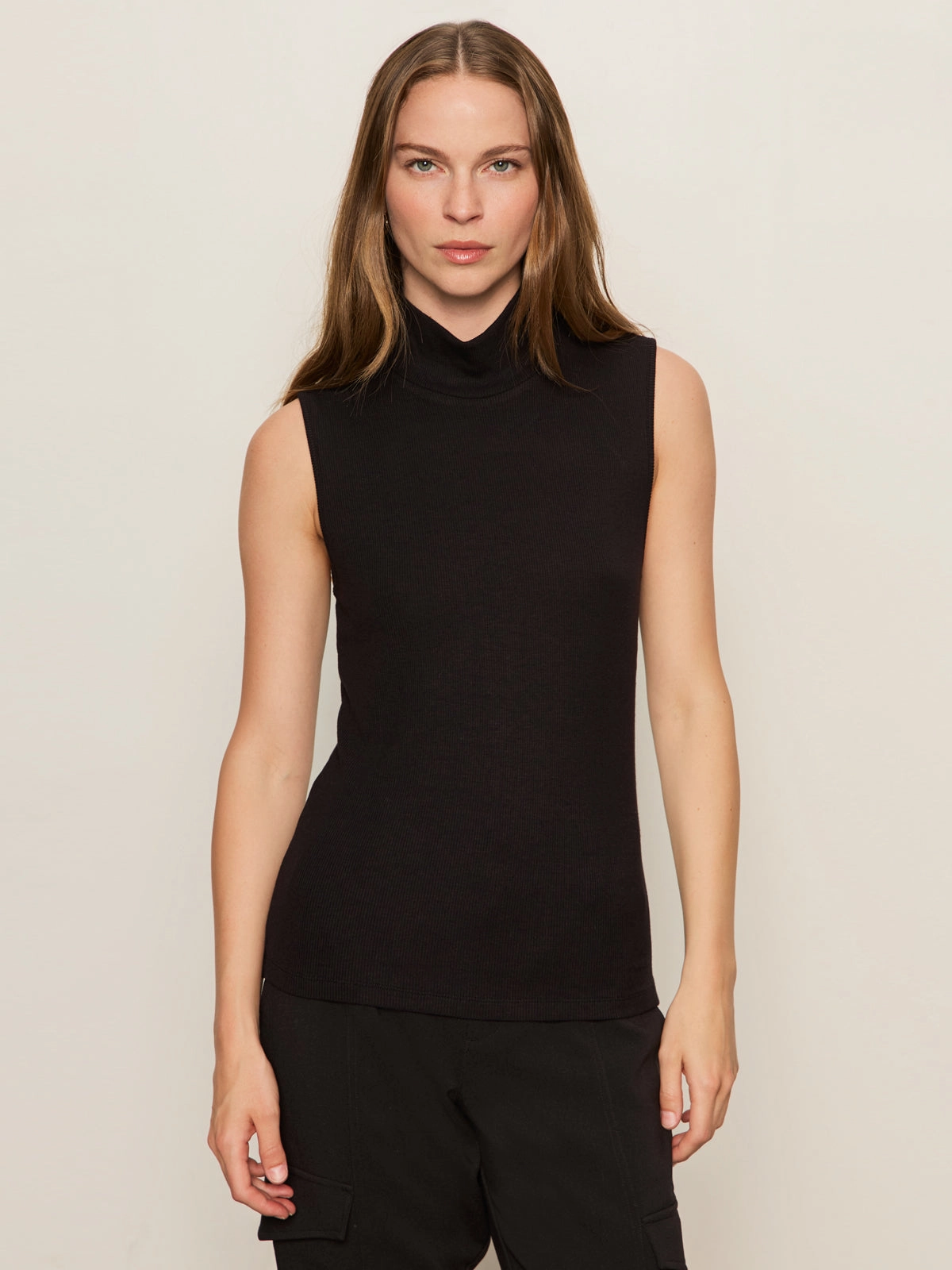 Lightweight Comfort Essential Sleeveless Mock Neck Tank Black