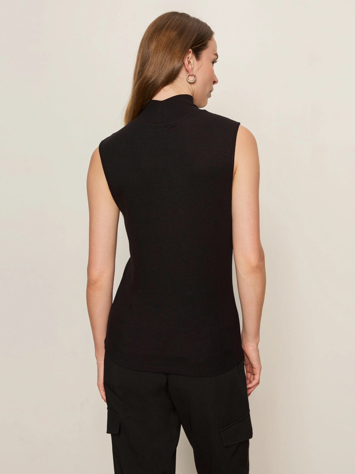 Lightweight Comfort Essential Sleeveless Mock Neck Tank Black