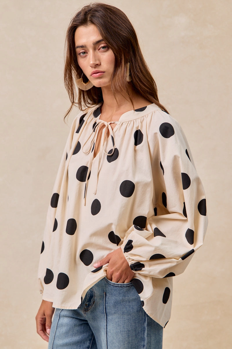 IT4362G-11 | POLKA DOT EXAGGERATED BALLOON SLEEVES TOP Frayed hem Adjustable Fit