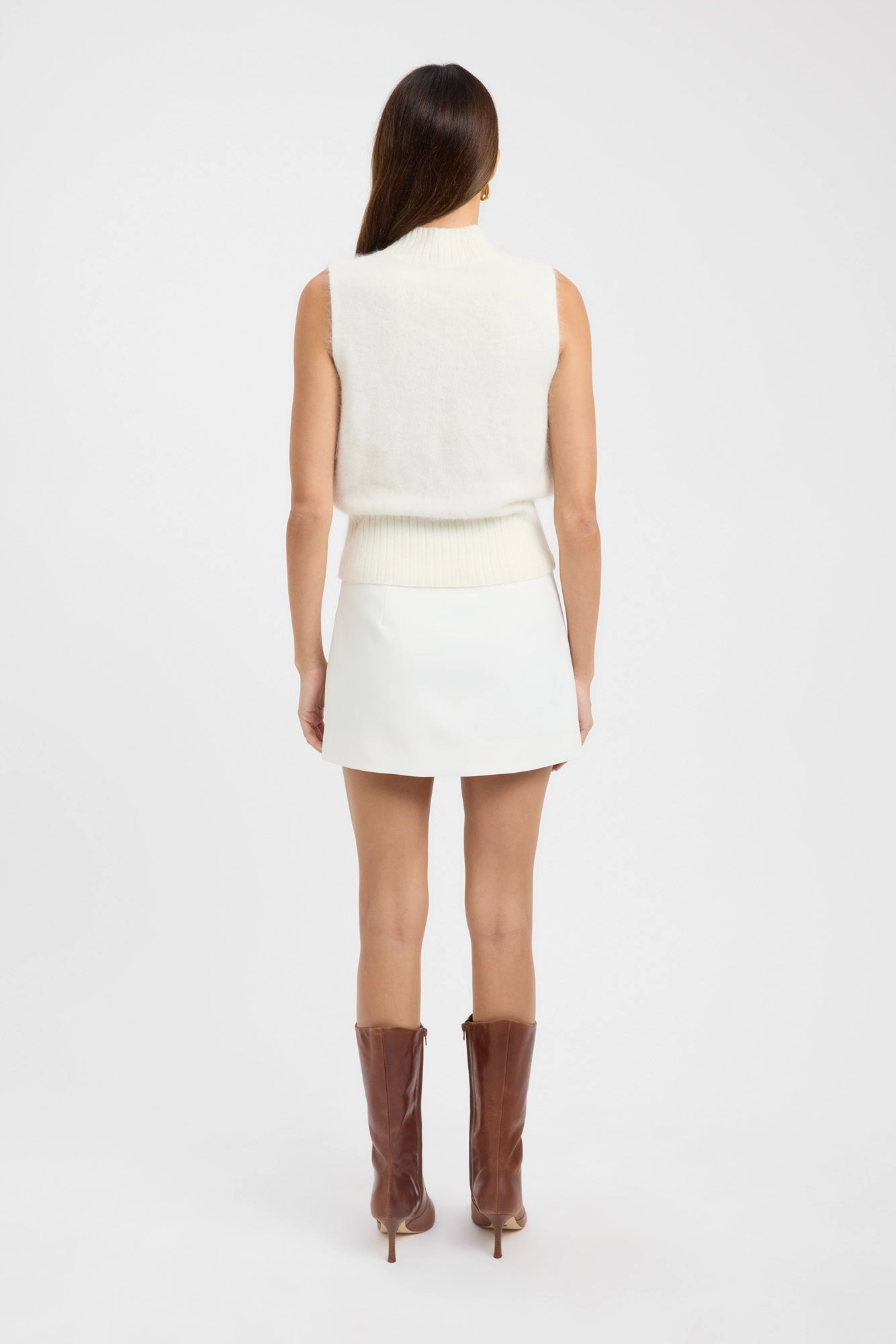 Lightweight Feel Geneva Tank