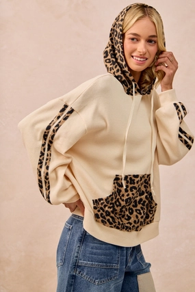 IT4472G-01 | WAFFLE THERMAL AND LEOPARD MIX AND MATCH HOODIE Sleek Outdoor Look