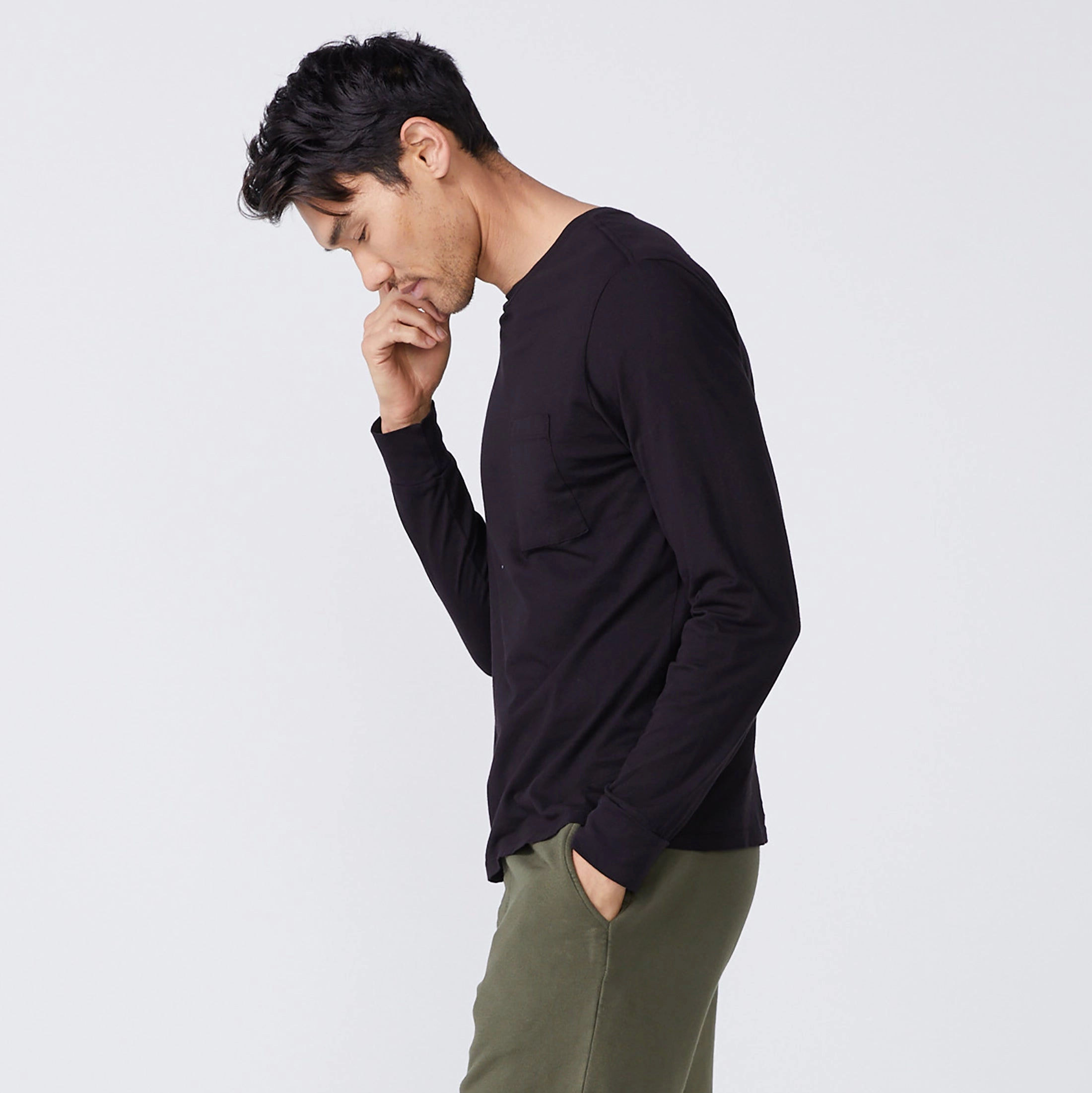 Long Sleeve Pocket Crew Subtle Look