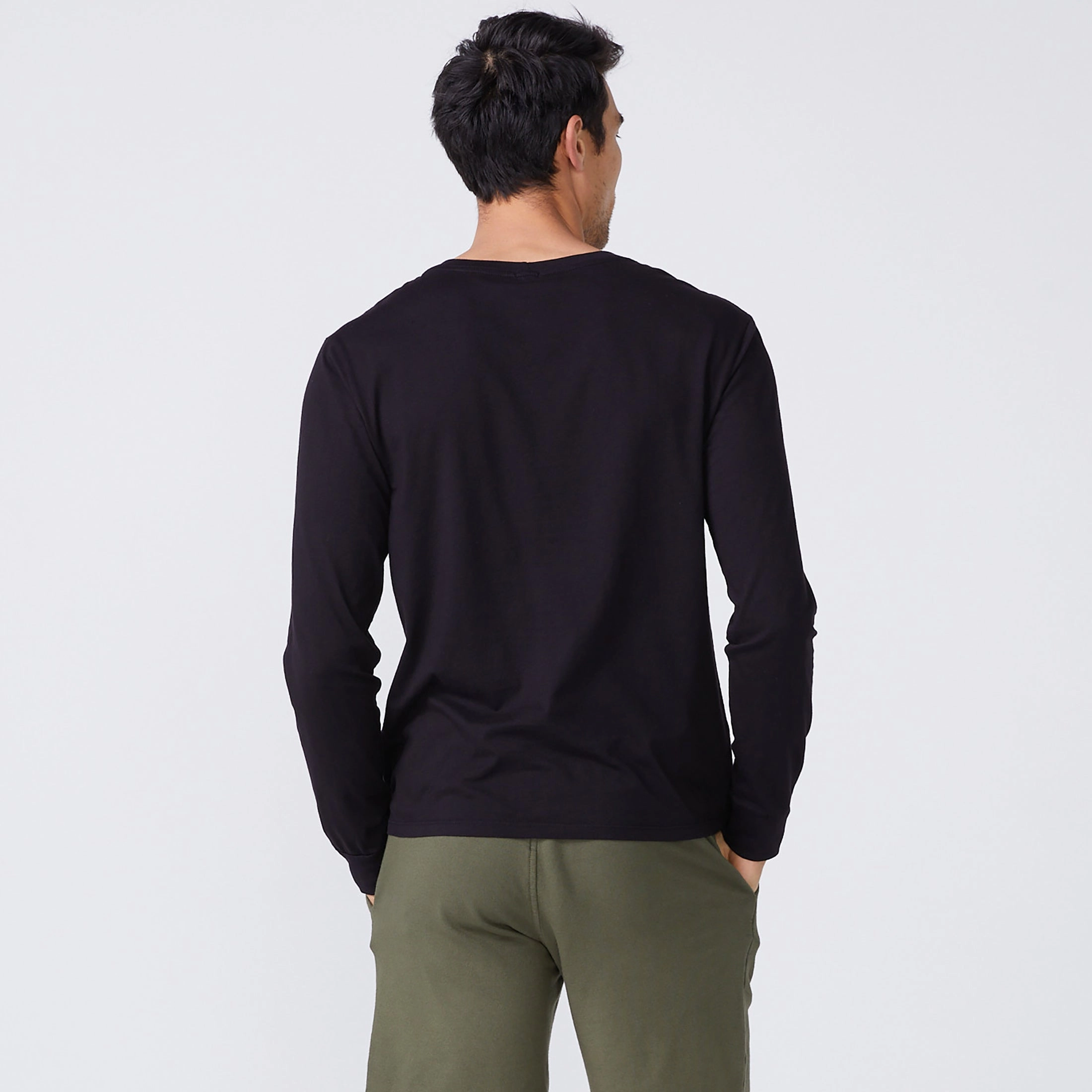 Long Sleeve Pocket Crew Subtle Look