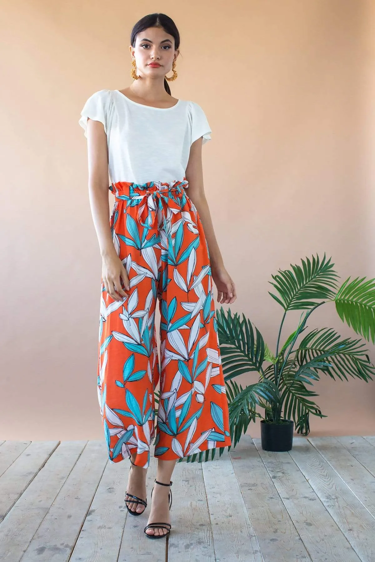 Lukas Cropped Wide Leg Pant With Paperbag Waist- Rio Flora Lift-tummy