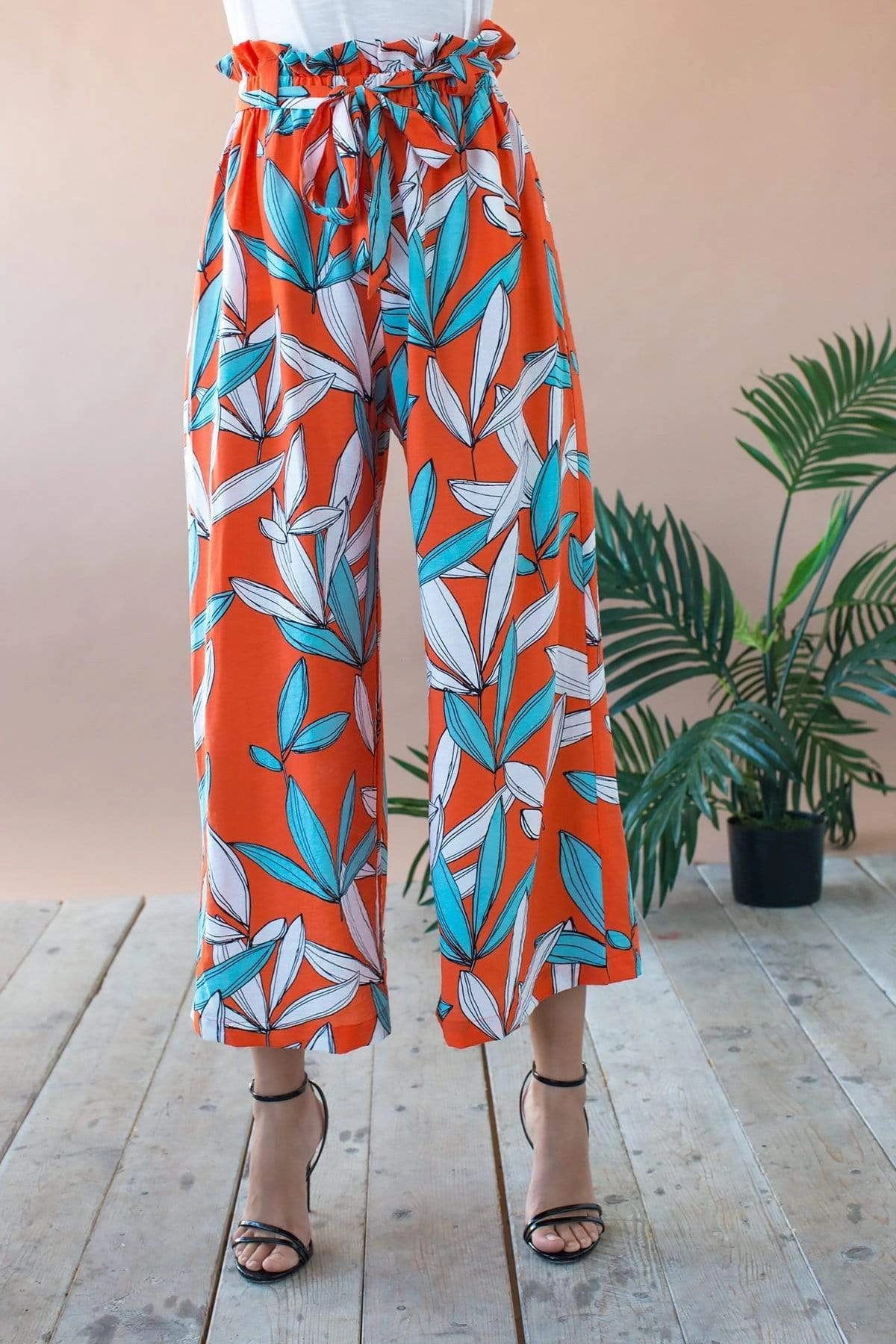 Lukas Cropped Wide Leg Pant With Paperbag Waist- Rio Flora Lift-tummy