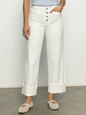 Luna Cuffed Standard Rise Jeans Bleached White Couple Look Elegant Summer Vibes Travel Comfort