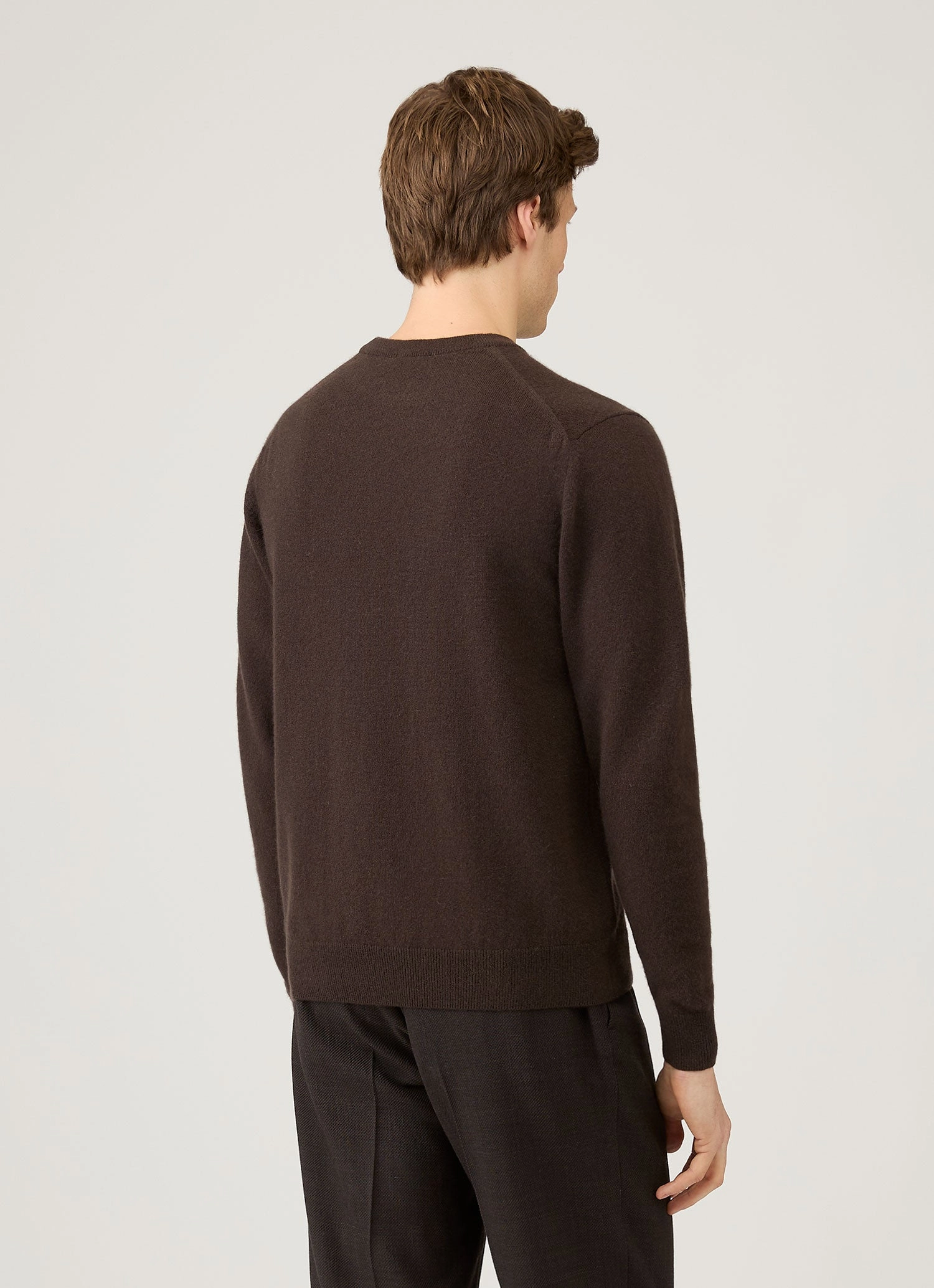 Men's Cashmere Crew Neck Jumper in Truffle Cashmere
