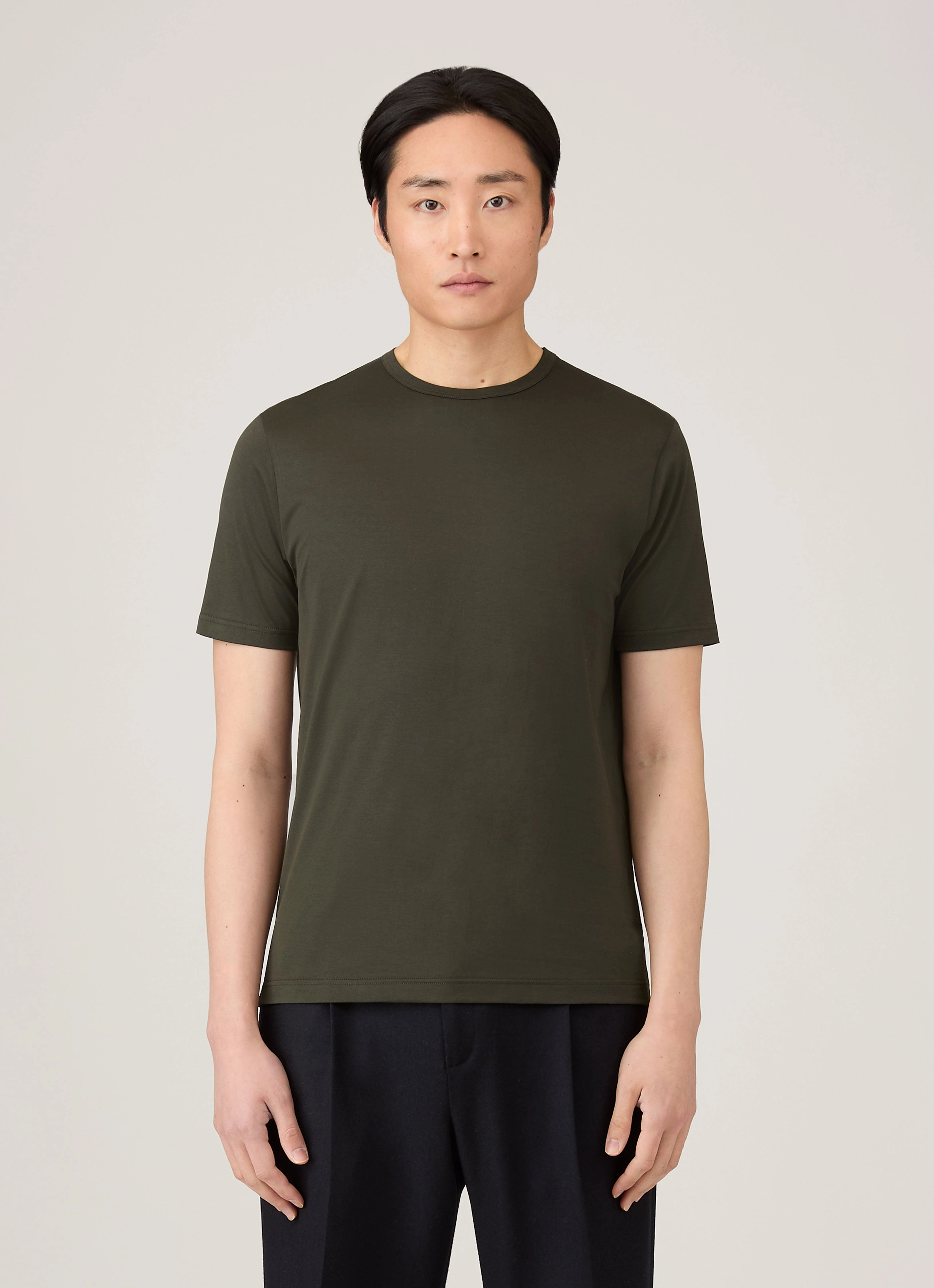 Men's Classic T-shirt in Dark Green Lightweight Look Travel
