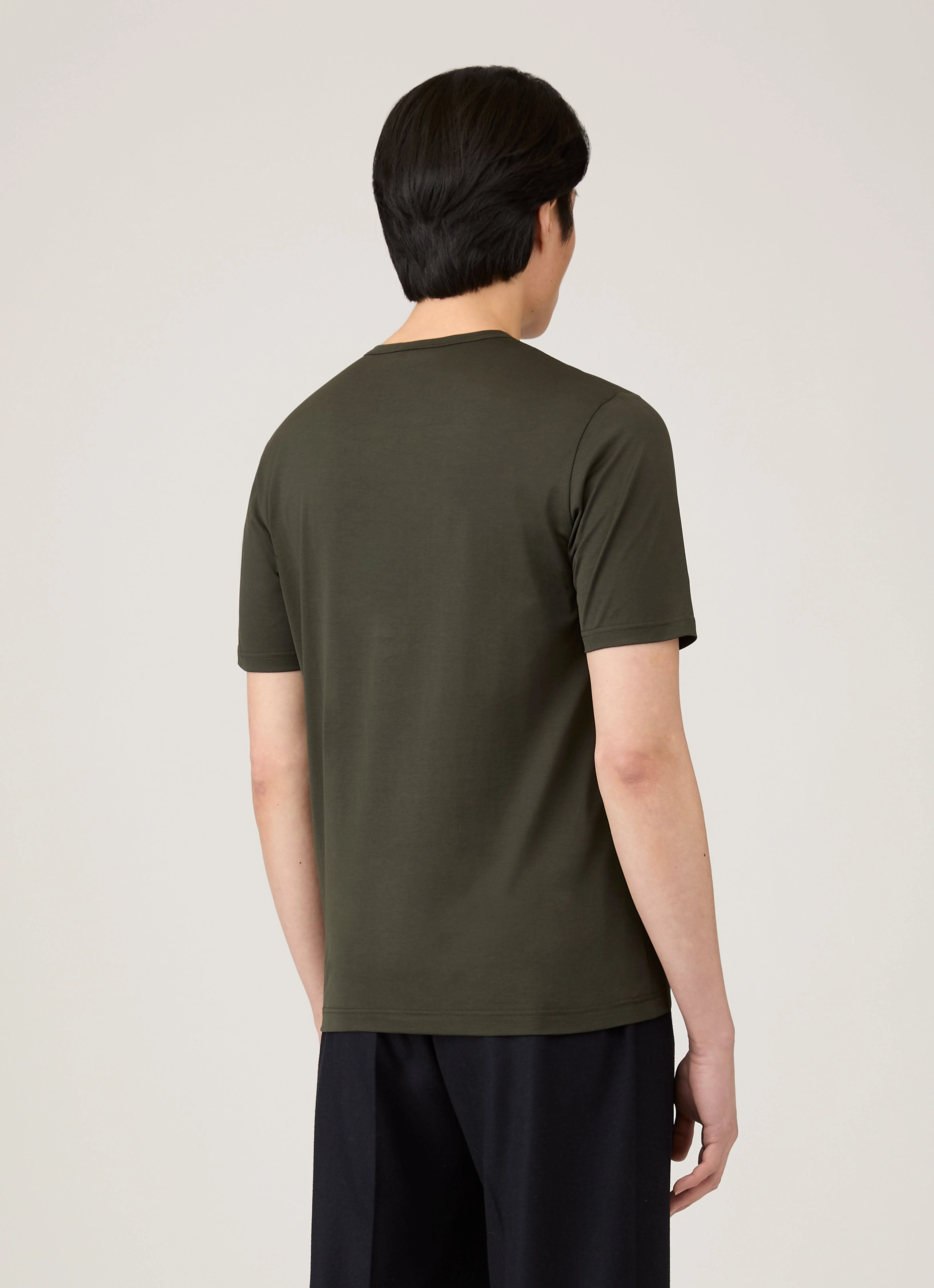 Men's Classic T-shirt in Dark Green Lightweight Look Travel