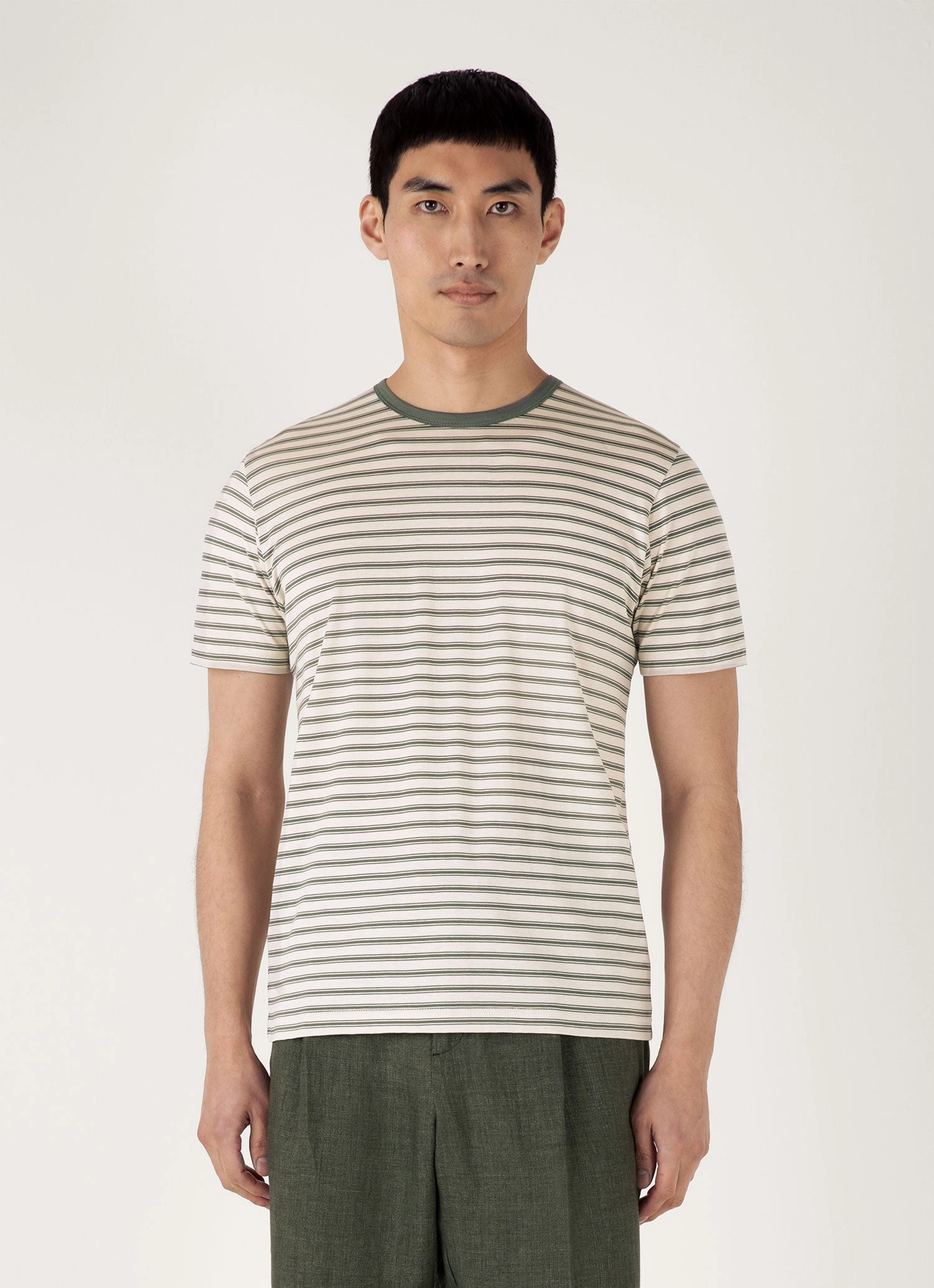 Men's Classic T-shirt in Dusk Green/Undyed Slim Trend Summer